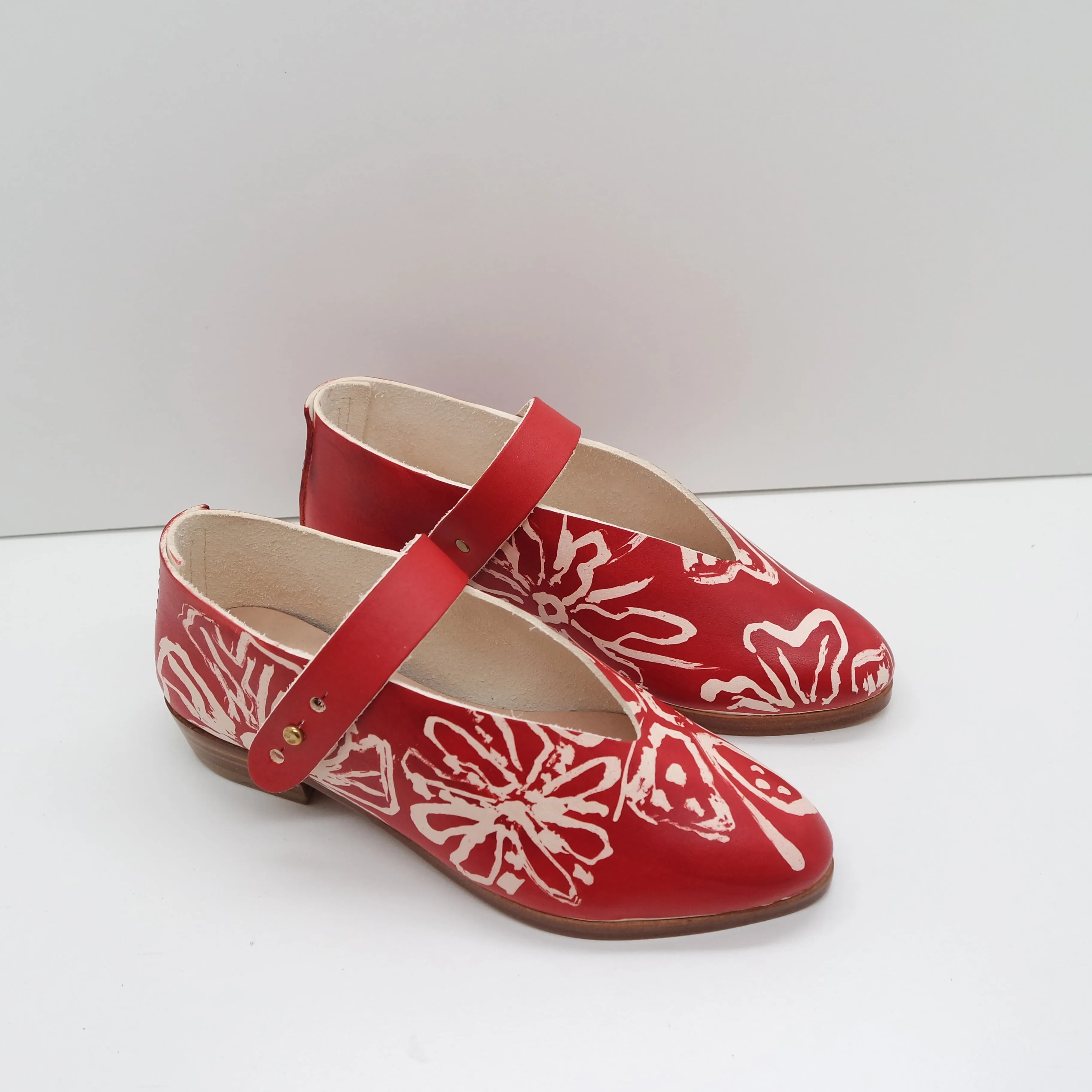 BBF24 SALE. SIZE 35. THE MARTA. REVERSE FLOWERS. TT APPLE. 2CM